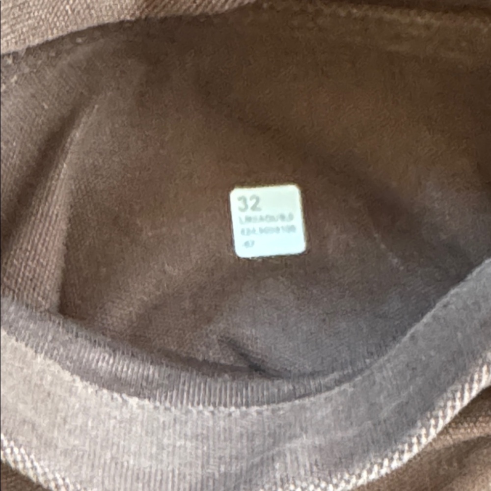 Excellent condition men’s Lululemon 5 pocket jean pants in size 32W 34L - Picture 6 of 6